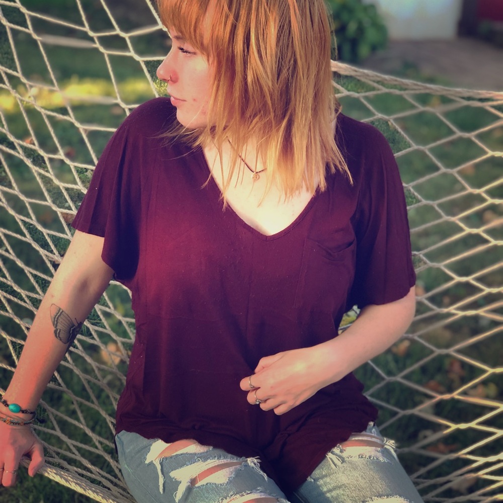 Maroon t-shirt with pocket